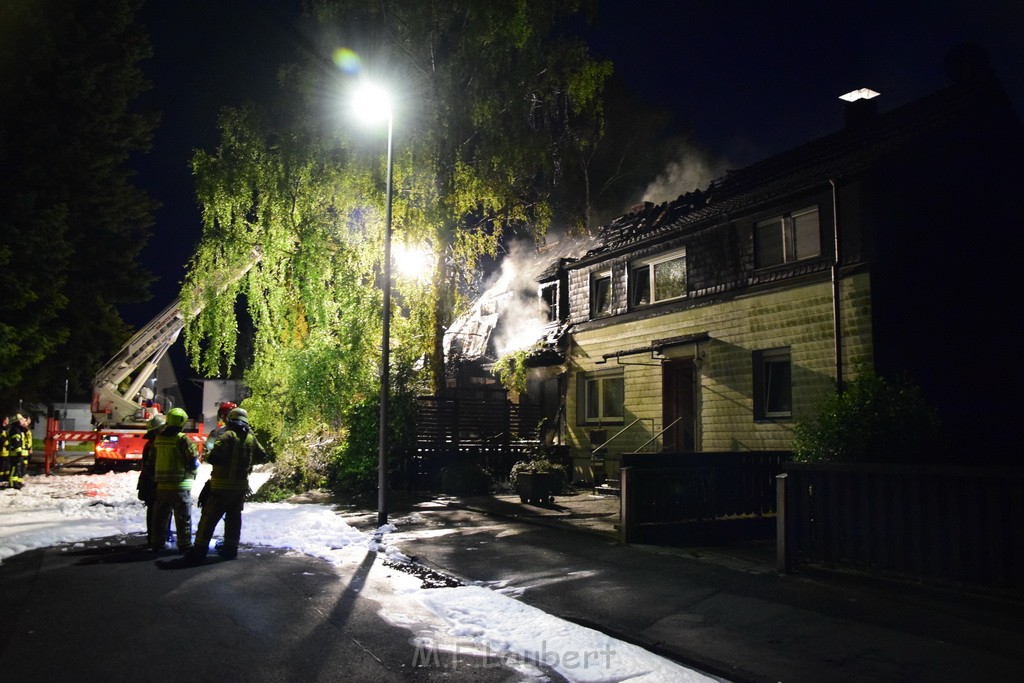 Grossfeuer Einfamilienhaus Siegburg Muehlengrabenstr P0642.JPG - Miklos Laubert